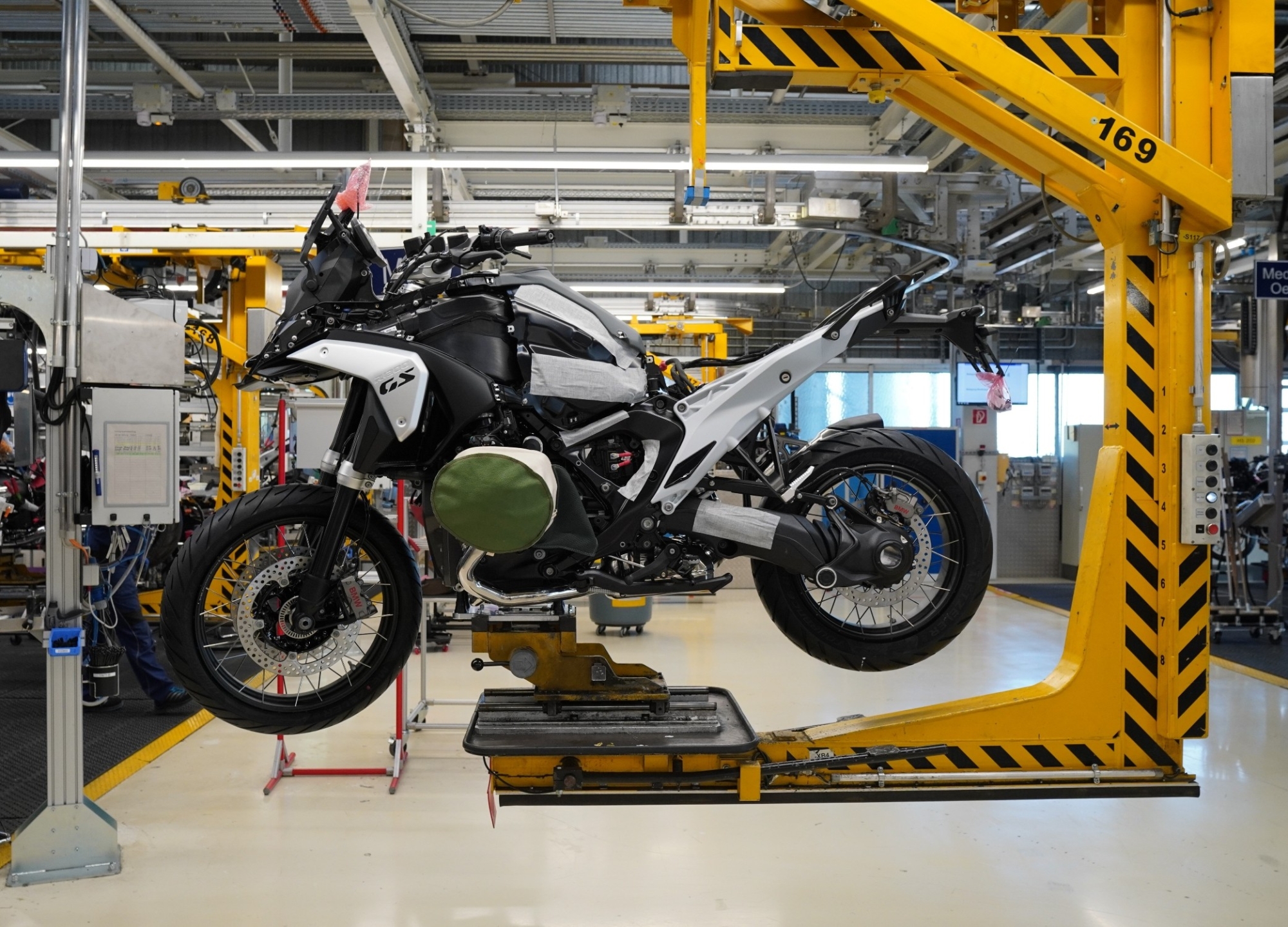 L'ACC de BMW, le 1er régulateur de vitesse actif pour moto